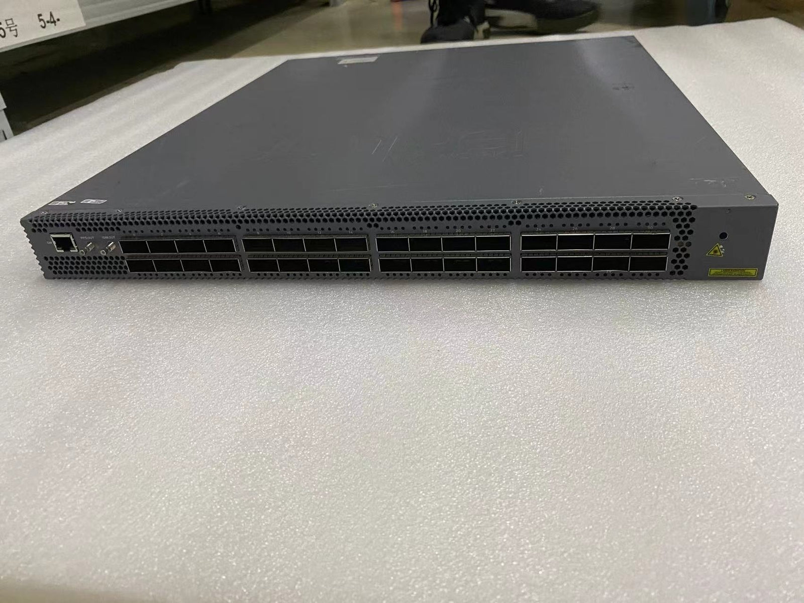Juniper QFX5200-32C-AFI 32x 10/25/40/50/100GbE QSFP+ Ethernet Switch with Power