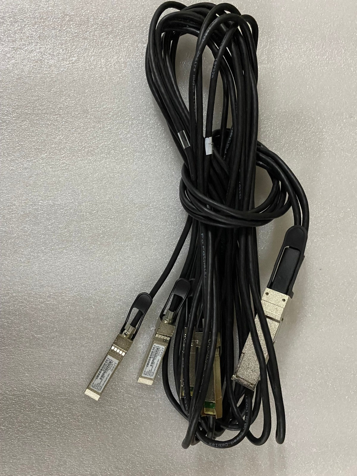1 St. Juniper 740-061003 JNP-100G-4X25G-3M 100G QSFP28 auf SFP28 4x25G Kabel