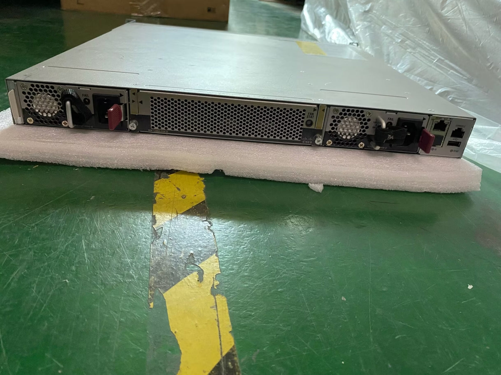 Cisco Nexus N3K-C3064PQ-10GE conmutador Ethernet gestionado de 48 puertos con fuente de alimentación