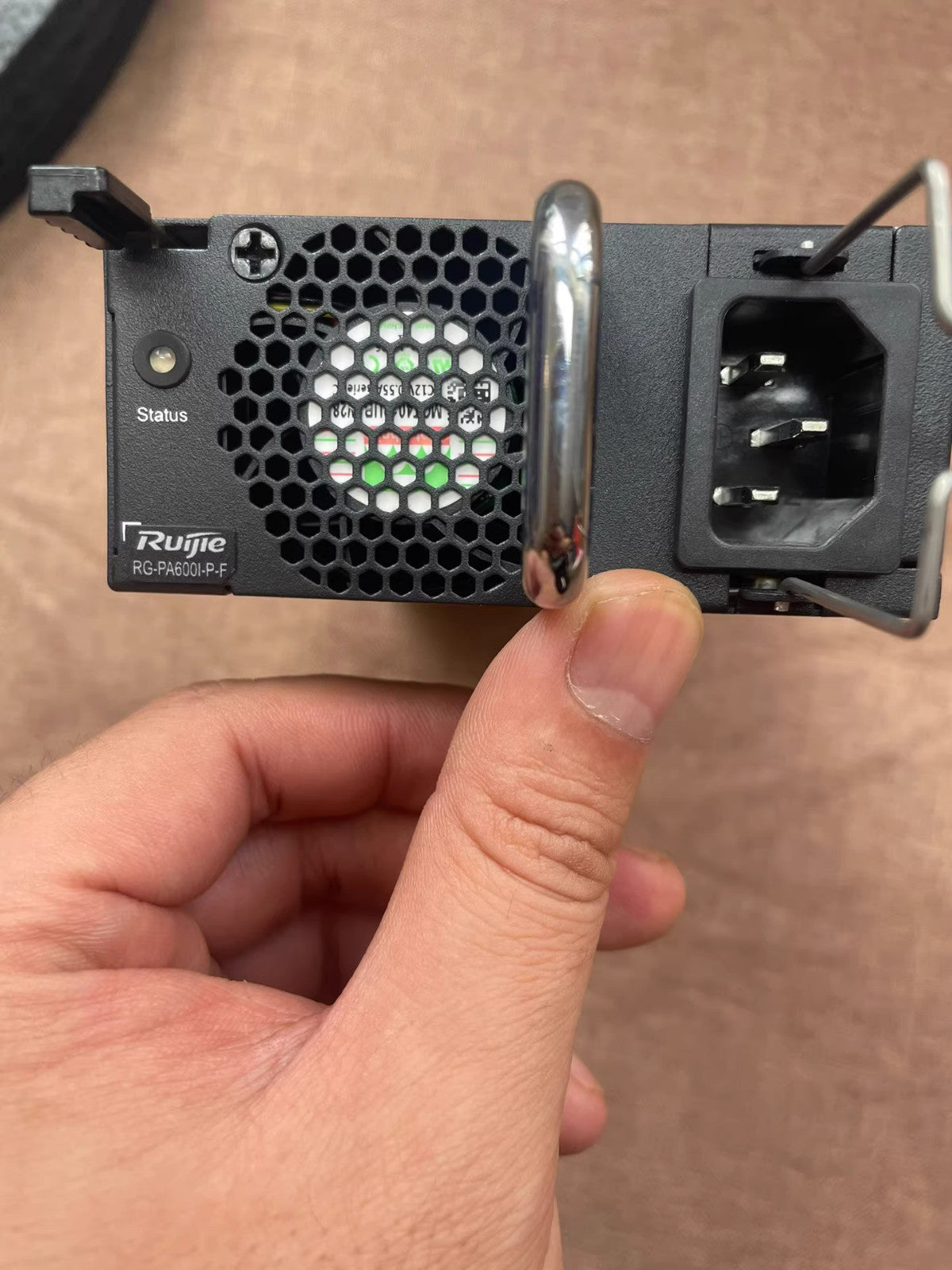 1 Stk. Ruijie RG-PA600I-P-F 600W Schaltnetzteil getestet