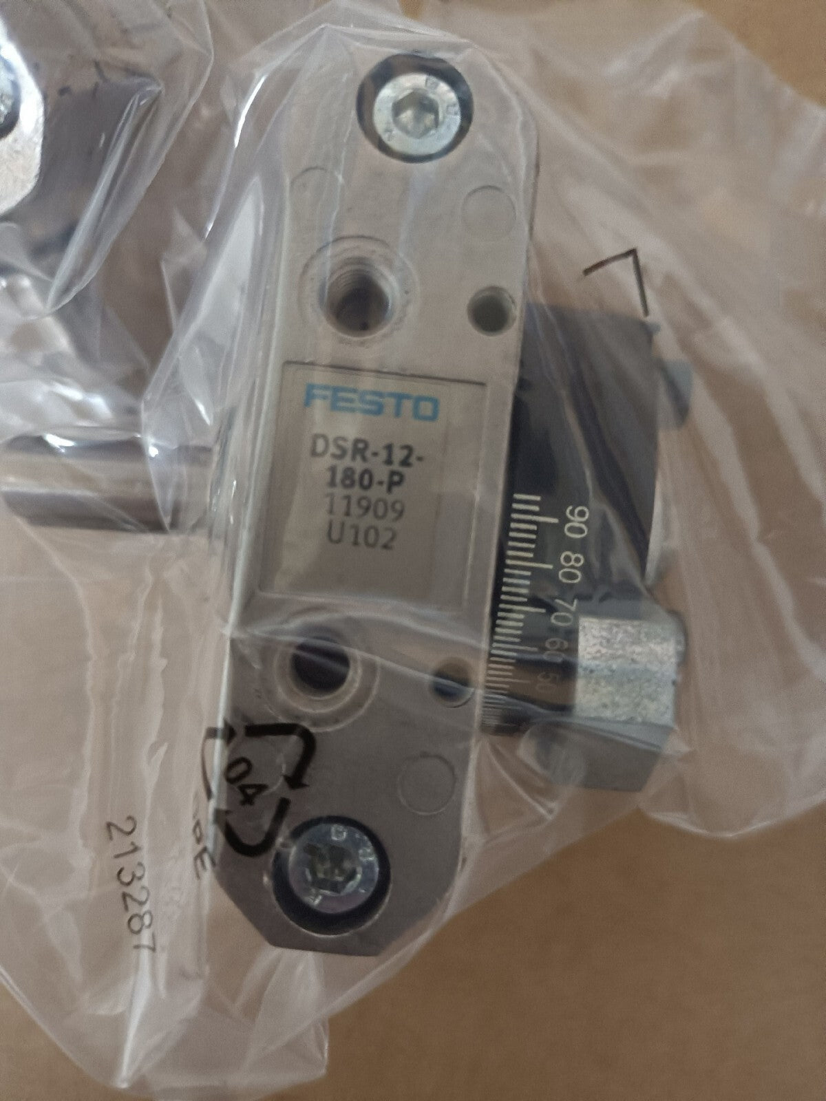1pc Festo DSR-12-180-P 11909 Pneumatic Rotary Drivec ylinder New Open