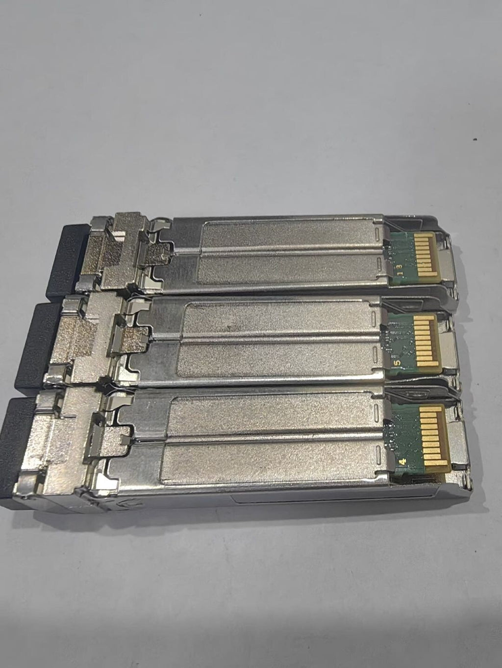 4pcs SFP-XG-SX-MM850-A Finisar H3C 10G MMF 850nm 300m SFP Transceiver Module