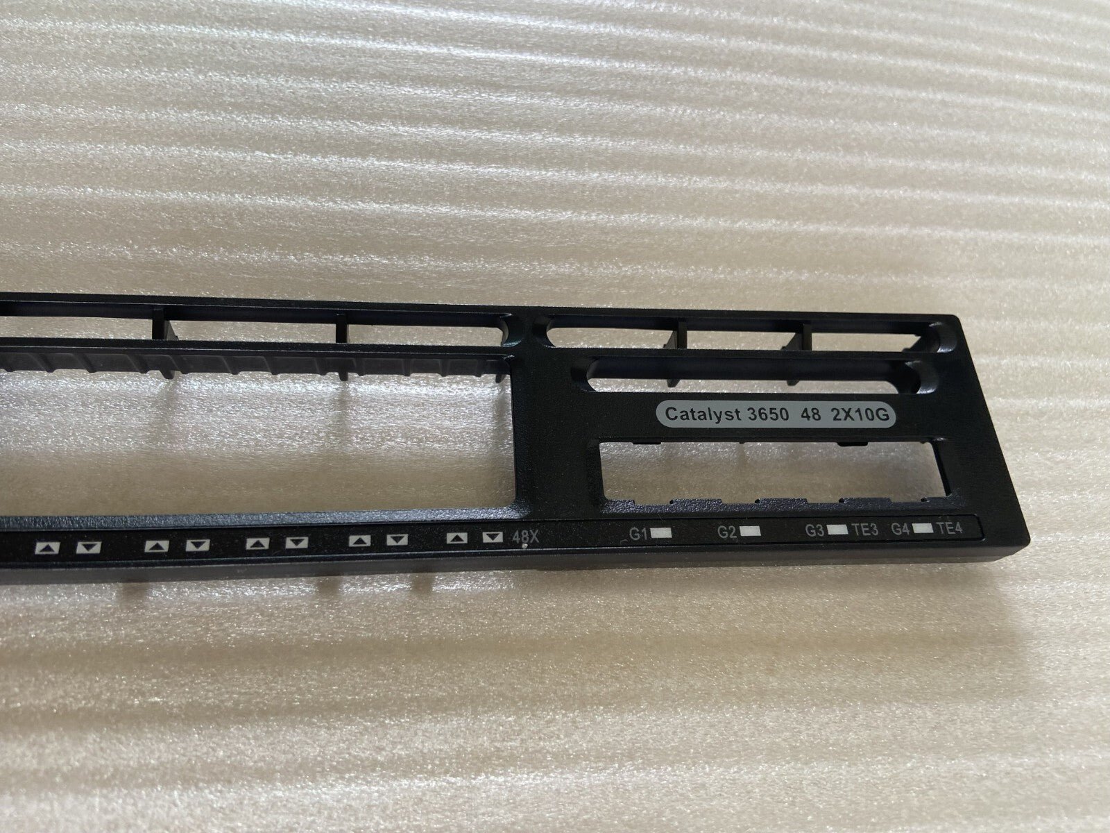 Old style Cisco WS-C3650-48TD-S or E/L 48 2x10G Faceplate for replacement - Image 3