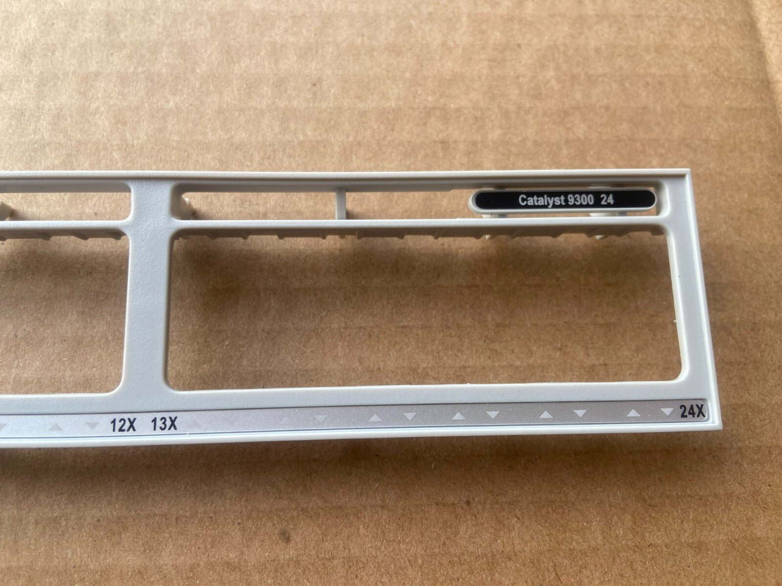 Cisco Catalyst C9300-24T-E C9300-24T-A Faceplate for Replacement - 图片 4