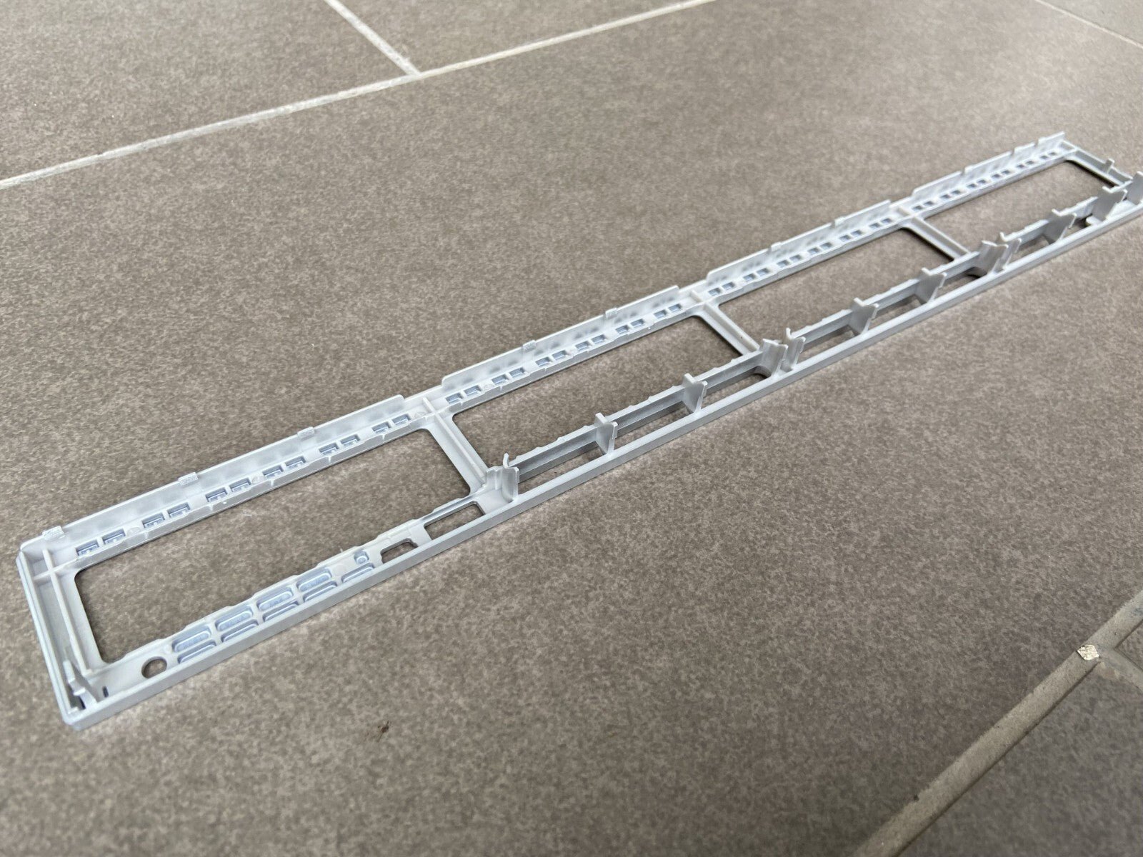 Old Style Cisco WS-C3850-48F-S WS-C3850-48F-E /L Faceplate for Replacement - 图片 4
