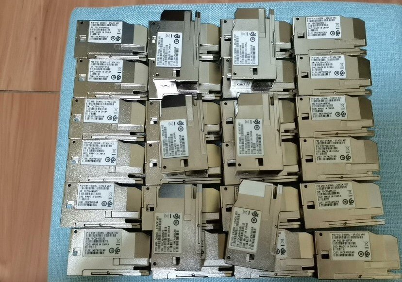 1pair Genuine Cisco C9300L-STACK Catalyst 9300L Series Stacking Module - 图片 2