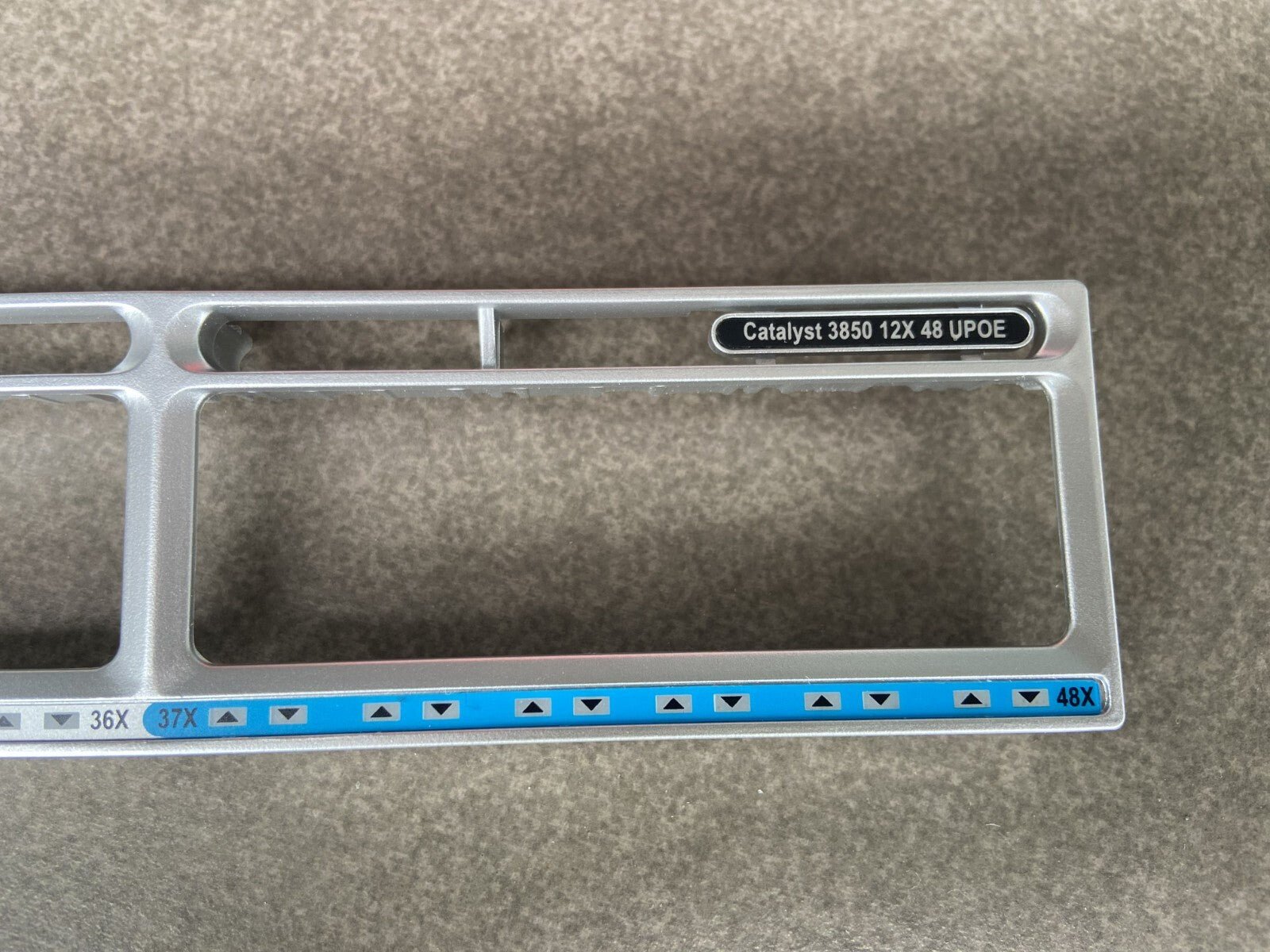 Cisco Catalyst WS-C3850-12X48U-S / L / E Faceplate for Replacement - 图片 2