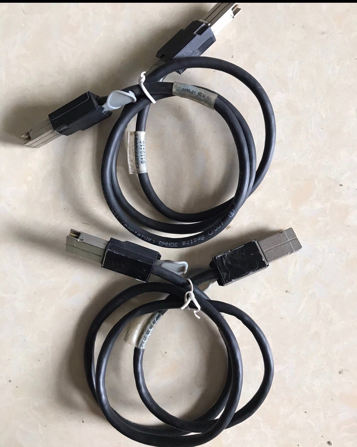 1PC Used Cisco/Leoni CAB-STK-E-1M 37-0890-01 FlexStack Stacking Cable - 图片 2