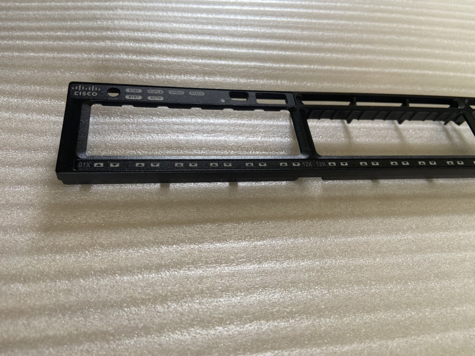 Old style Cisco WS-C3650-48TD-S or E/L 48 2x10G Faceplate for replacement - Image 2