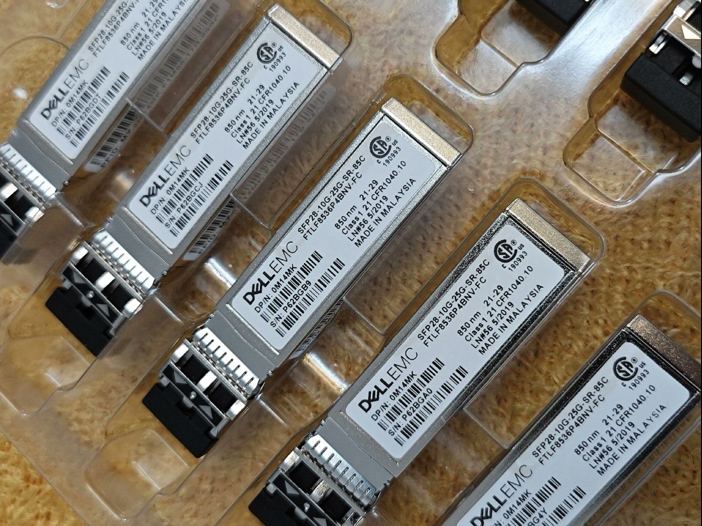 1pcs Dell EMC S28-10G-25G-SR-85C M14MK SFP+ FTLF8536P4BNV-FC 0M14MK Transceiver - Image 2