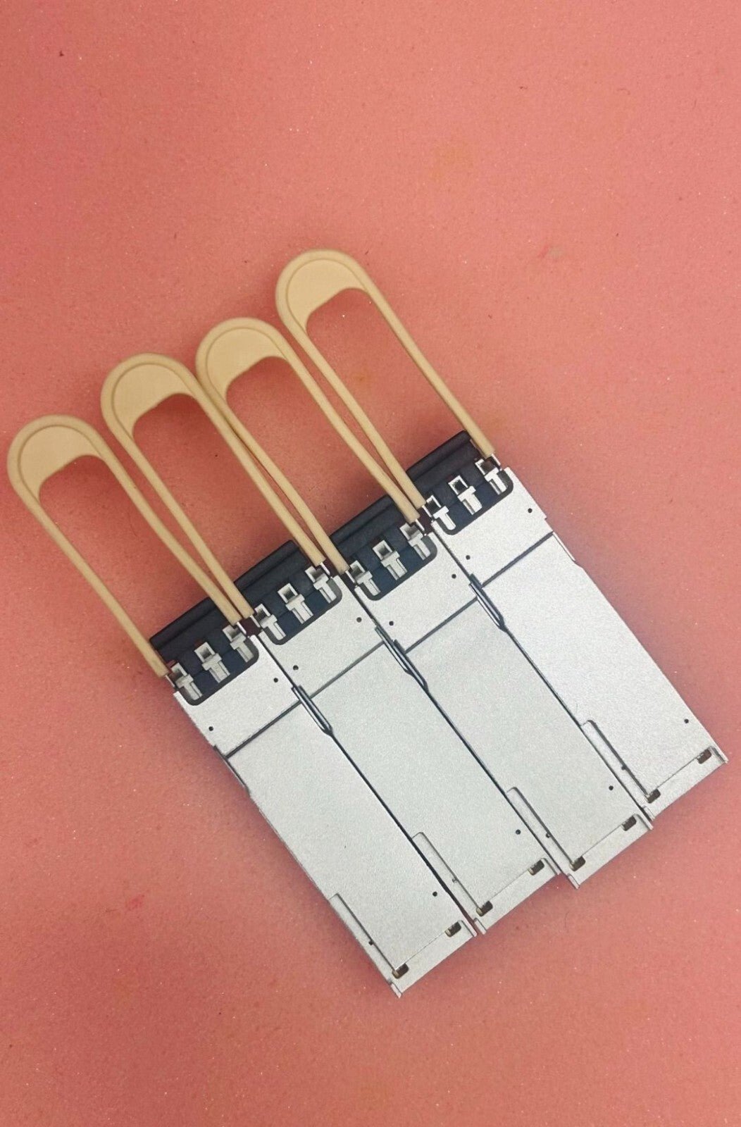 1pcs Dell EMC AFBR-79EBMZ-FT1 40GbE SR4 QSFP+ Transceiver XW7J0 QSFP-40G-BIDI - Image 3