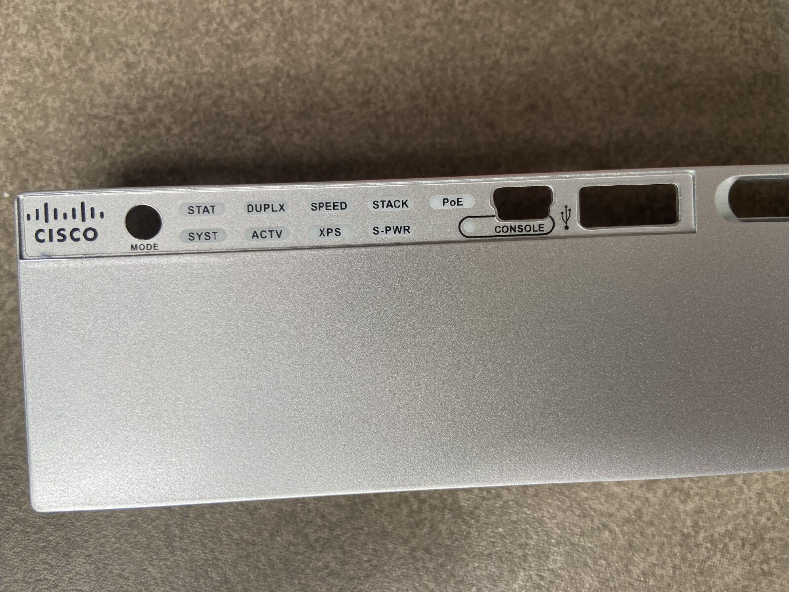 Old style Cisco WS-C3850-24U-L or - S 24 UPOE faceplate for replacement - Image 3