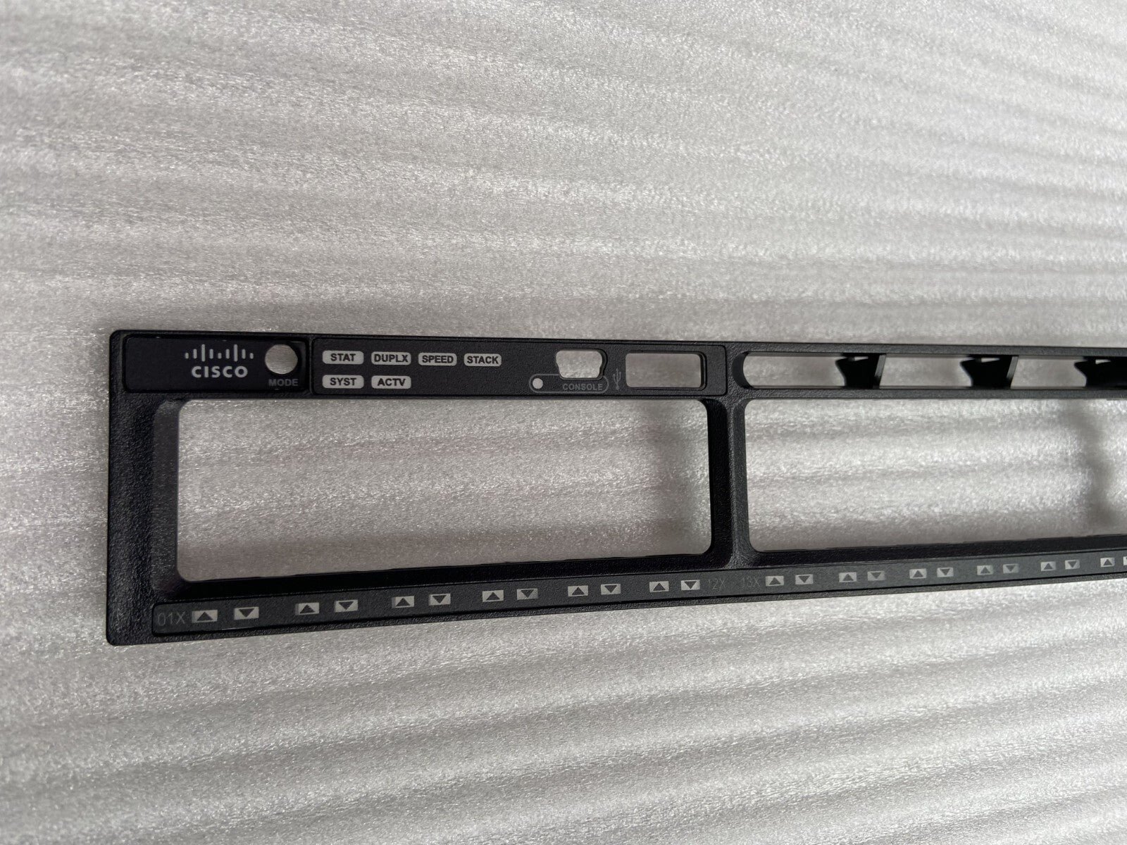 New style Cisco WS-C3650-48TD-L or E/S 48 2x10G Faceplate for replacement - Image 2