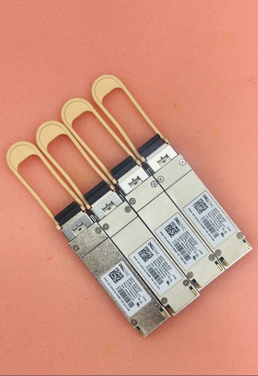 1pcs Dell EMC AFBR-79EBMZ-FT1 40GbE SR4 QSFP+ Transceiver XW7J0 QSFP-40G-BIDI