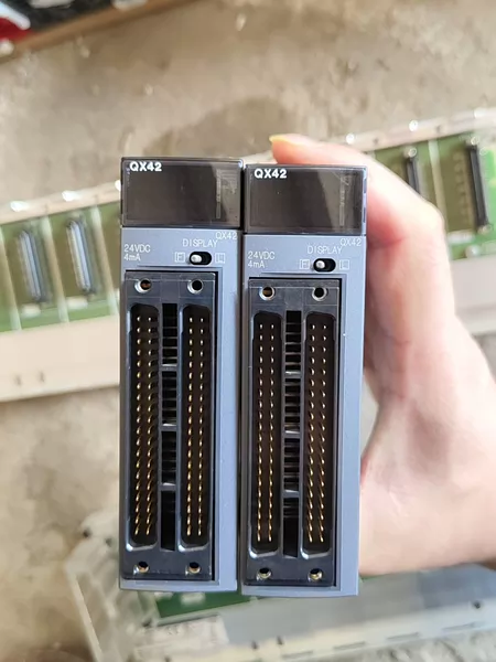1pc Mitsubishi QX42 MELSEC-Q 64-Point DC Input Module