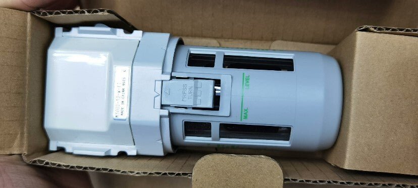 1PCS NEW CKD M3000-10-W-F1 Regulator Filter Fedex Shipping - 图片 2