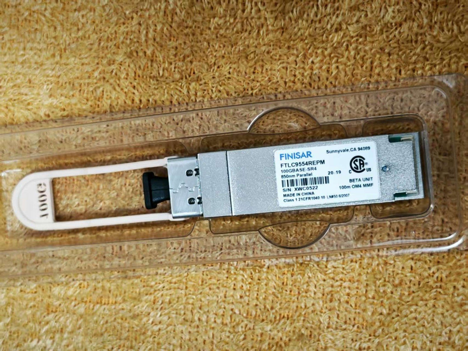 1x Finisar FTLC9554REPM 100GBASE-SR4 OM4MMF 100M QSFP28-100GE-SR4 850nm